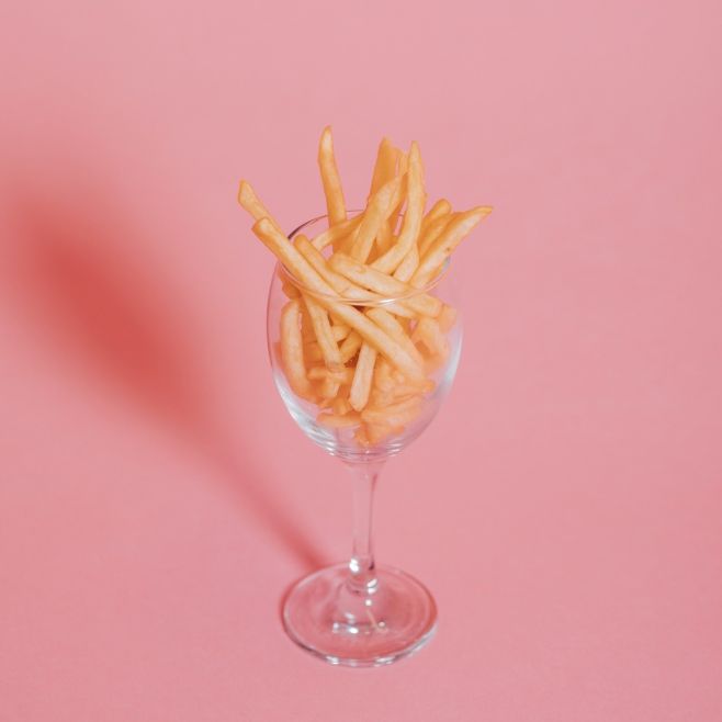 Proč vlastně svíčka? 🕯️ U našeho vzniku nestála touha vyrábět další svíčky na trh. Stála za ním chuť řešit problémy. Když...